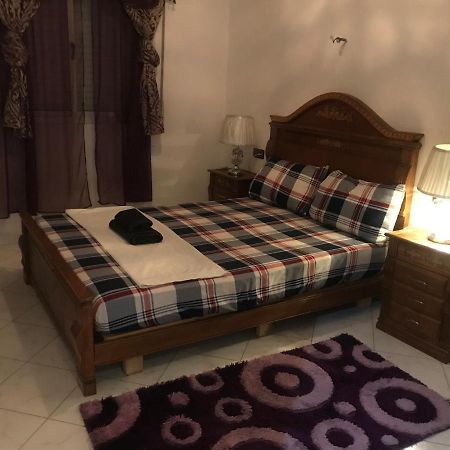 Appartement Familal A Trois Chambres En Face Marjane & Hotel Ahlen Tanger Exteriör bild