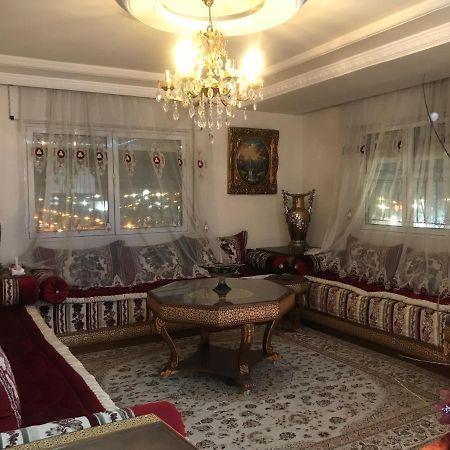 Appartement Familal A Trois Chambres En Face Marjane & Hotel Ahlen Tanger Exteriör bild