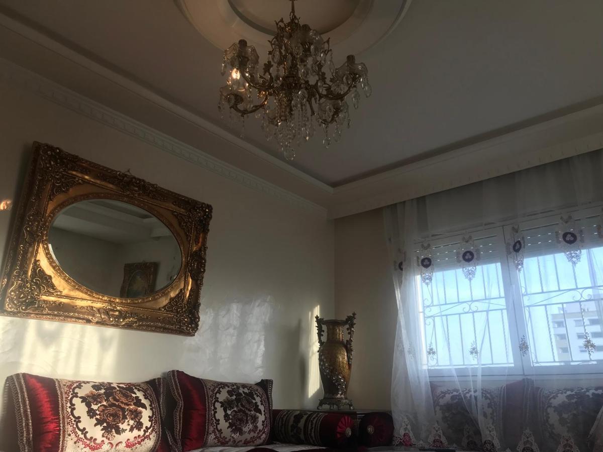 Appartement Familal A Trois Chambres En Face Marjane & Hotel Ahlen Tanger Exteriör bild